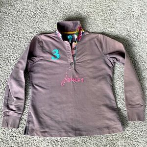 Long sleeve three button shirt